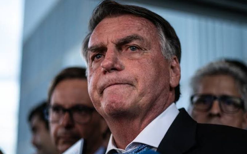 Bolsonaro cancela compromissos após novo mal-estar e segue em recuperação