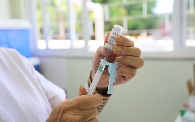 Anvisa aprova vacina brasileira contra gripe aviária; governo celebra como feito histórico