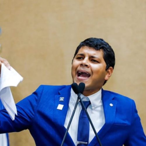 Diego Castro enfrenta PT e propõe fim da ‘aprovação de fachada’ nas escolas da Bahia